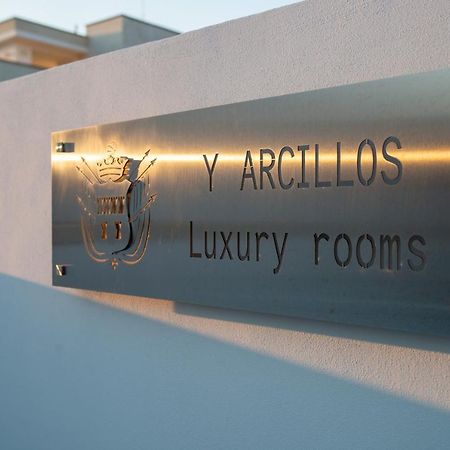 Y Arcillos Luxury Rooms Lecce Exterior photo
