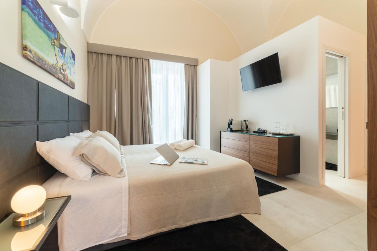 Y Arcillos Luxury Rooms Lecce Exterior photo